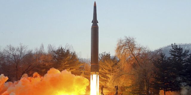 کره شمالی آزمایش موفقیت آمیز دومین موشک مافوق صوت را تایید کرد