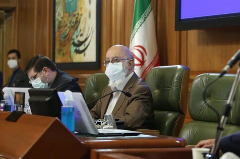 ملت ایران بیداری خود را با حضور در انتخابات به دنیا نشان دهند/ تغییر با انتخاب درست حاصل می‌شود