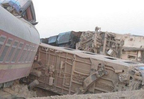 ارسال محموله کمک‌های چادرملو به حادثه خروج قطار مسافربری مشهد به یزد