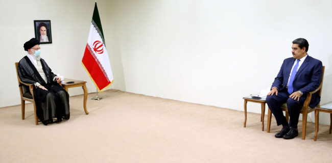 تجربه ایران و ونزوئلا نشان داد تنها راه پیروزی برابر فشارهای آمریکا مقاومت است