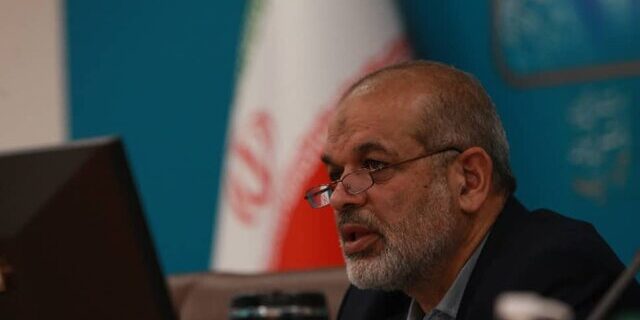 وزیر کشور: برگه تردد در مرزهای خرمشهر، مهران و قصر شیرین صادر می شود
