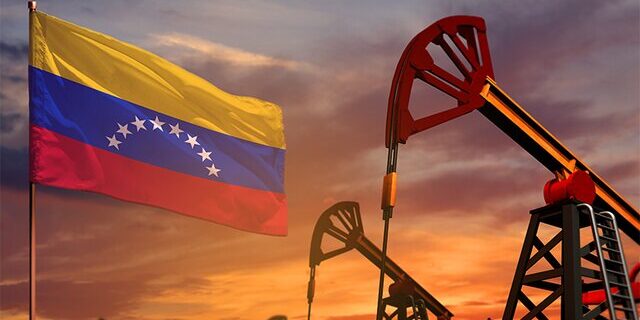 موافقت آمریکا با اعزام دو نفتکش به ونزوئلا