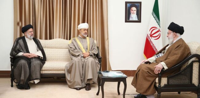 سلطان عمان با رهبر انقلاب دیدار کرد