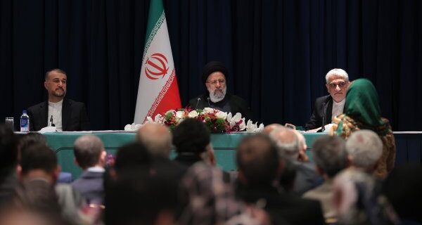 ماموریت به وزارت خارجه برای رفع موانع فعالیت اقتصادی ایرانیان مقیم خارج در داخل کشور