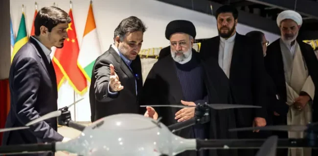 بازدید رئیس‌جمهور از خانه نوآوری و فناوری ایران در نمایشگاه بین‌المللی تهران