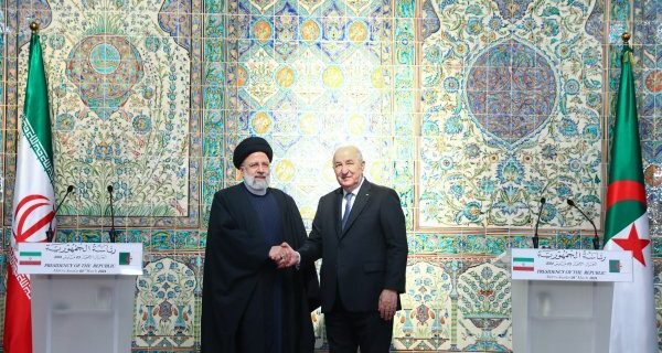 ابراز رضایت سران ایران و الجزایر از کیفیت گفت وگوها و نتایج مثبت سفر رئیسی