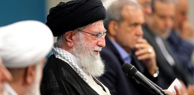 آقای رئیس جمهور برای انتخاب وزیران با من مشورت کردند