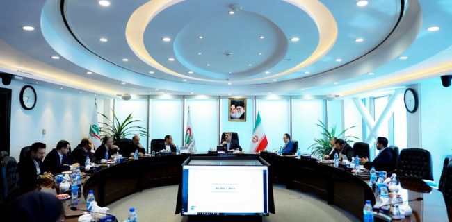 تلاش خود را برای رفع محدودیت‌های موجود در لایحه بودجه به کار گرفته‌ایم/ رفع ریشه‌ای مسائل بازار زمان‌بر است