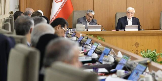 تشکر عارف از رهبری برای مشکل گشایی و حل مسائل در تدوین بودجه۱۴۰۴ تشکر عارف از رهبری برای مشکل گشایی و حل مسائل در تدوین بودجه۱۴۰۴