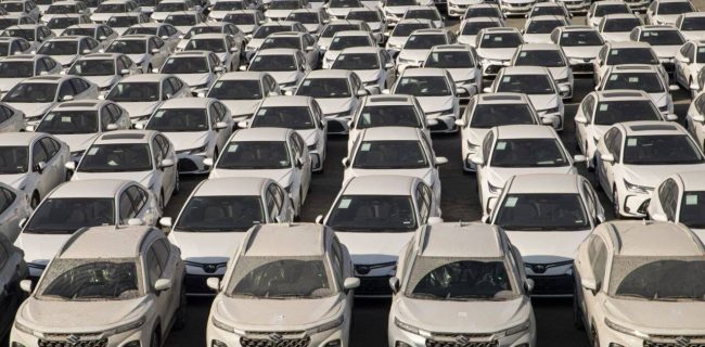 ۱۰ هزار خودروی وارداتی عرضه شد/ تخصیص ارز برای ۶۰۰ جانباز ۱۰ هزار خودروی وارداتی عرضه شد/ تخصیص ارز برای ۶۰۰ جانباز