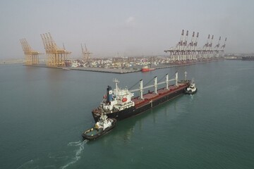 گمرک: سهم بندر شهید رجایی از کل واردات کالاهای اساسی فقط ۸ درصد است