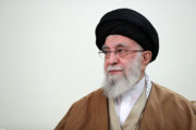 رهبر معظم انقلاب: مهمترین وظیفه حوزه، بلاغ مبین و زمینه‌سازی برای تمدن نوین اسلامی است