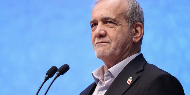 زشکیان:پرستاران درخط مقدم مبارزه با بیماری‌ها و حفظ سلامت جامعه هستند/ ضرورت اصلاح ساختار