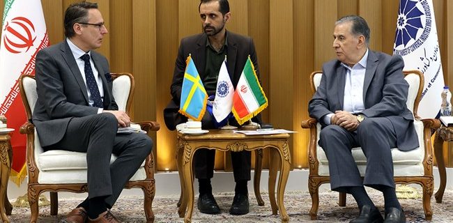 دعوت از سوئد برای احیاء برنامه سرمایهگذاری مشترک در صنعت خودرو و برق ایران | سوئد به دنبال شبکهسازیهای جدید با بخش خصوصی ایران است دعوت از سوئد برای احیاء برنامه سرمایهگذاری مشترک در صنعت خودرو و برق ایران | سوئد به دنبال شبکهسازیهای جدید با بخش خصوصی ایران است