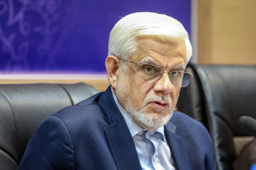 عارف: اجازه نمی‌دهیم با سفره مردم شوخی کنند/ ۴ راهبرد دولت برای بهبود معیشت مردم