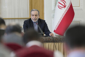 عراقچی: ایران تمامی گزینهها را برای دفاع از حاکمیت، منافع و مردم خود محفوظ میدارد عراقچی: ایران تمامی گزینهها را برای دفاع از حاکمیت، منافع و مردم خود محفوظ میدارد