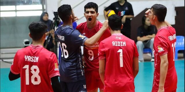 صعود راحت والیبالیستهای نوجوان ایران به مرحله دوم قهرمانی آسیا صعود راحت والیبالیستهای نوجوان ایران به مرحله دوم قهرمانی آسیا