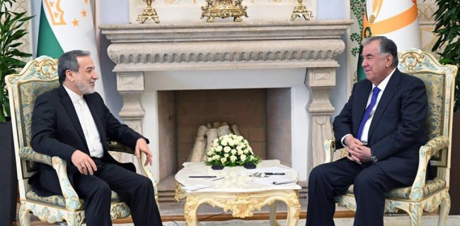دیدار عراقچی با رحمان؛ عزم ایران برای گسترش روابط با تاجیکستان