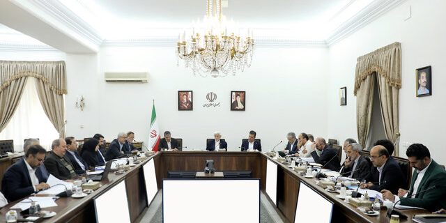 عارف: برنامه دولت جبران عقبماندگی در حوزه فناوریهای نوین است عارف: برنامه دولت جبران عقبماندگی در حوزه فناوریهای نوین است