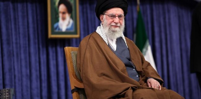 رهبر انقلاب خطاب به رئیس‌جمهور آمریکا: اصلاً شما چه کاره هستی!؟