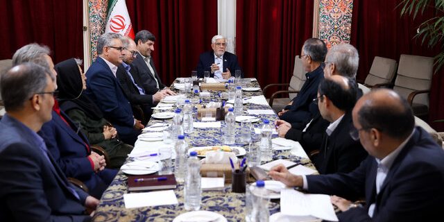 عارف: در دهههای اخیر نوعی قهر اعلامنشده علوم اجتماعی و انسانی با نظام حکمرانی وجود داشته است عارف: در دهههای اخیر نوعی قهر اعلامنشده علوم اجتماعی و انسانی با نظام حکمرانی وجود داشته است