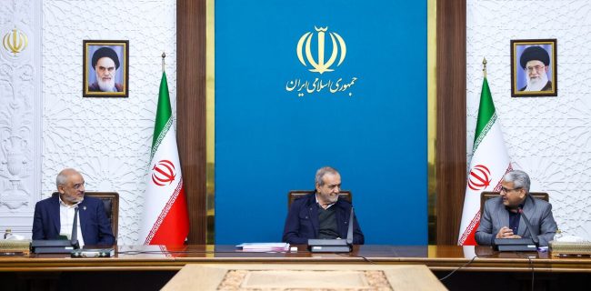 تاکید پزشکیان بر سیاستگذاری براساس چارچوبهای برخوردار از پشتوانه علمی و تجربی تاکید پزشکیان بر سیاستگذاری براساس چارچوبهای برخوردار از پشتوانه علمی و تجربی