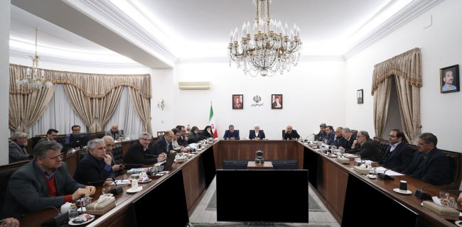 عارف: شکاف زنجیره آموزش باید ترمیم شود/ مهارت، اولویت آموزش کشور عارف: شکاف زنجیره آموزش باید ترمیم شود/ مهارت، اولویت آموزش کشور